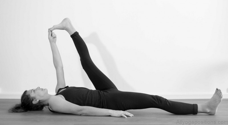 yoga practice beginners how to supta padangusthasana 2 1