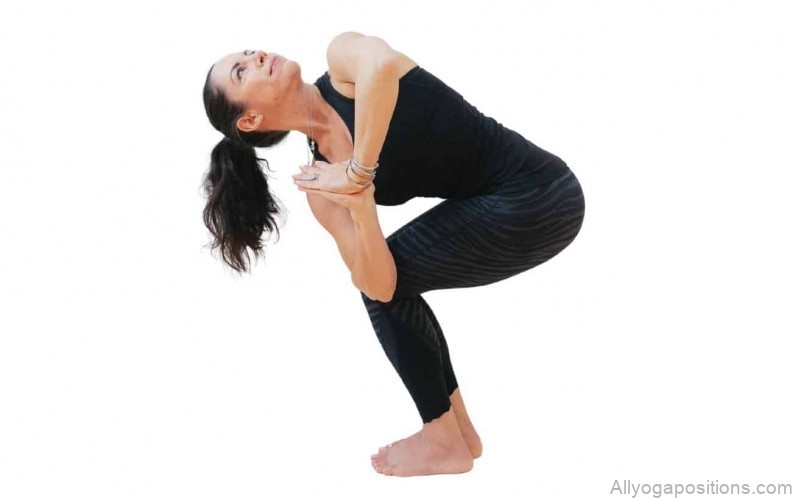 the utkatasana yoga pose how to do it benefits and precautions 3