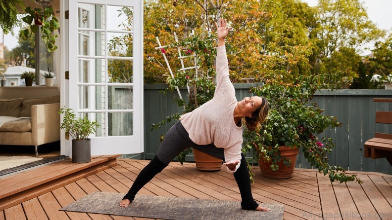 4 ways to yoga practice compassion in a pinch 4