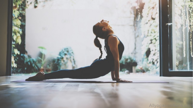 what are strength building yoga poses 1