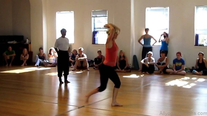 yoga practice yoga sequences move into meditation with shiva rea 4