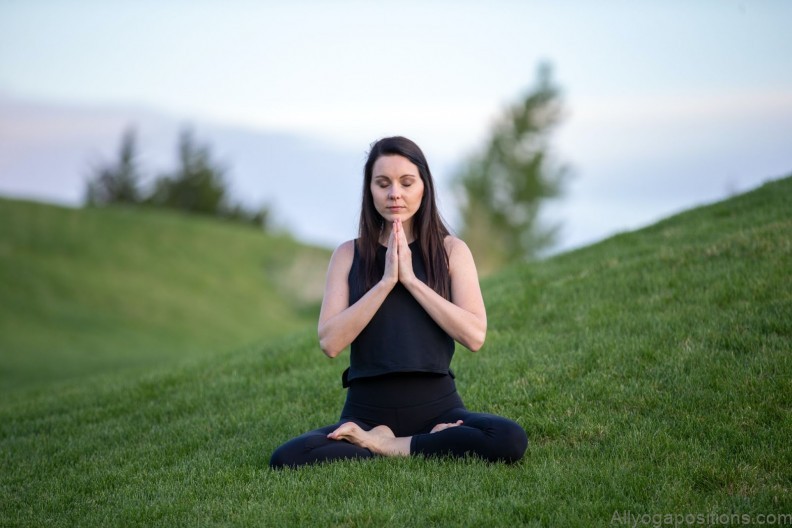 10 best heart chakra yoga basics you should be doing 1
