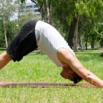 10 health benefits of yoga ae and 10 of the best beginners yoga poses 3