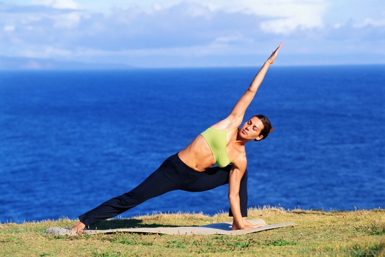 10 yoga poses that are great for common hiatal hernia