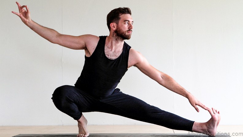 10 yoga poses that will tone your hips and back side 2