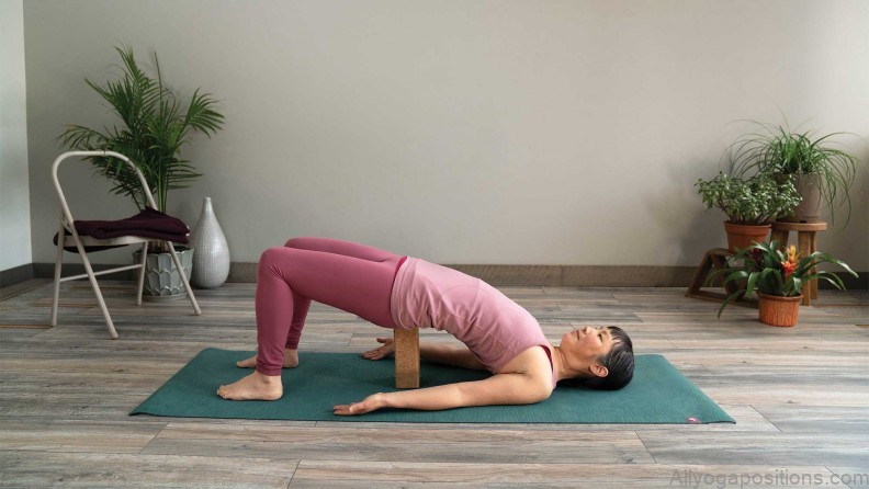 here are 10 of the best yoga poses for the kegel 11